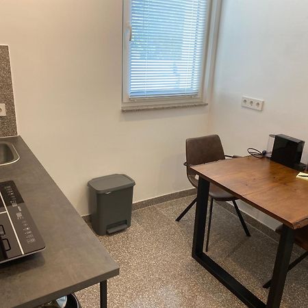 קרפלד All-In Apartments In Fischeln Mit Gartenblick, Naehe Duesseldorf - Messe - Airport - Helios מראה חיצוני תמונה